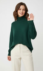 Go Casually Women's Green Pullover